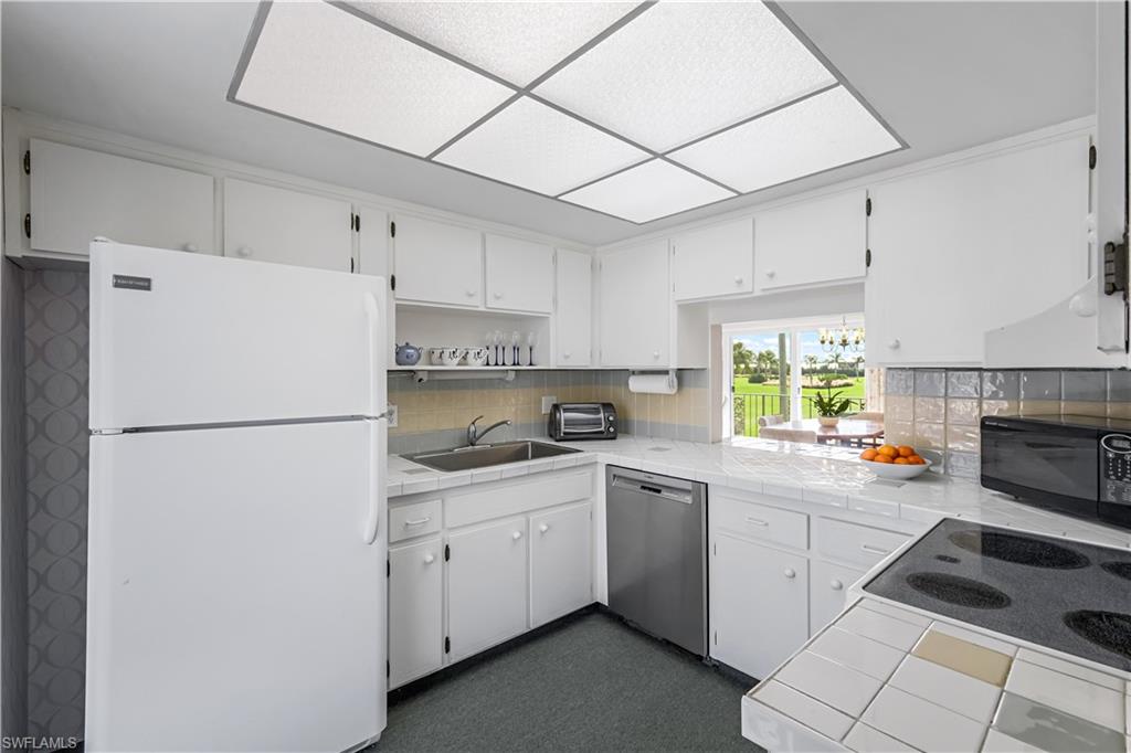 114 Teryl Road, Unit 24 Naples, FL 34112 - Photo 8 of 17 Gallery Image 8
