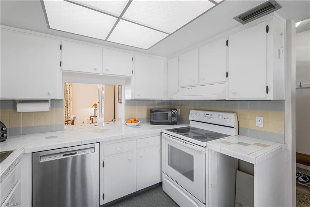 114 Teryl Road, Unit 24 Naples, FL 34112 - Photo 9 of 17 Gallery Image 9