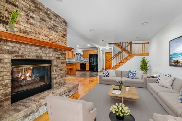 $549,900 | 1075 Lauderdale North, Onalaska, WI 54650