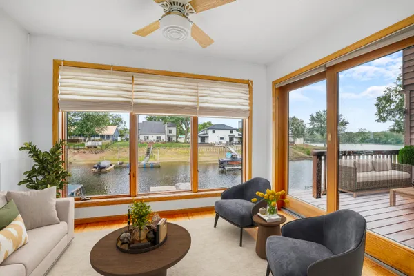 $549,900 | 1075 Lauderdale North, Onalaska, WI 54650