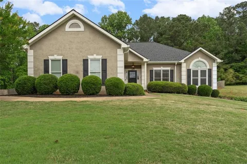 $500,000 | 122 Crescent Drive, Newnan, GA 30265