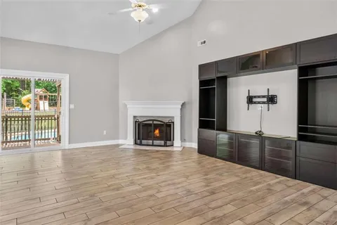 $500,000 | 122 Crescent Drive, Newnan, GA 30265