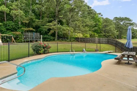 $500,000 | 122 Crescent Drive, Newnan, GA 30265