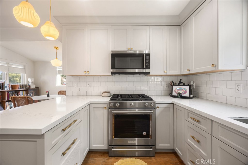 3652 Valleybrink Road Los Angeles, CA 90039 - Photo 11 of 33