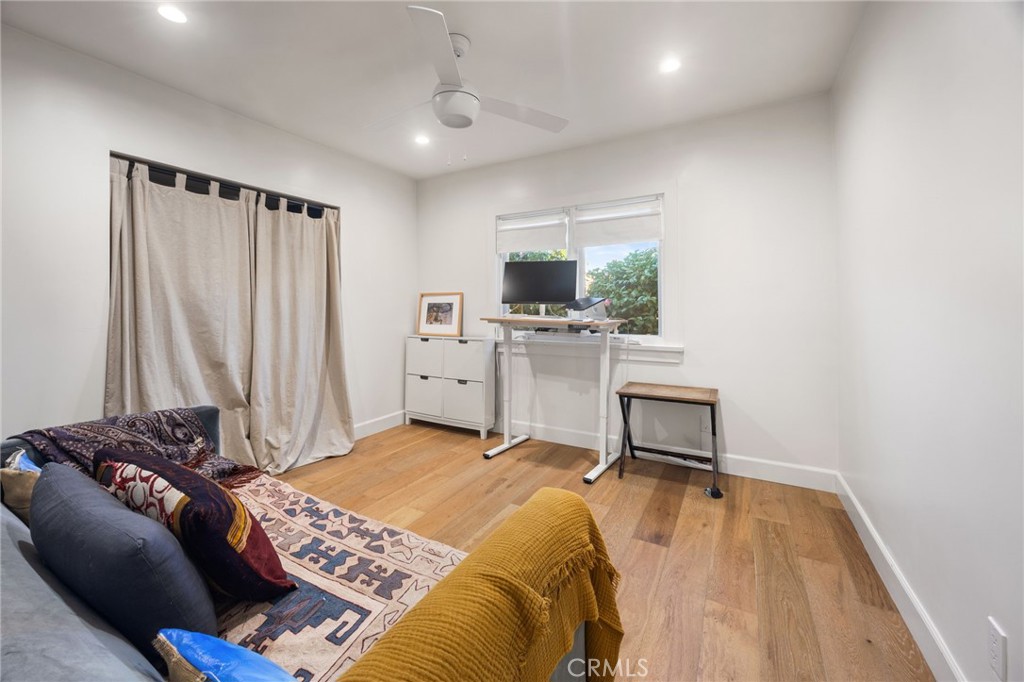 3652 Valleybrink Road Los Angeles, CA 90039 - Photo 17 of 33