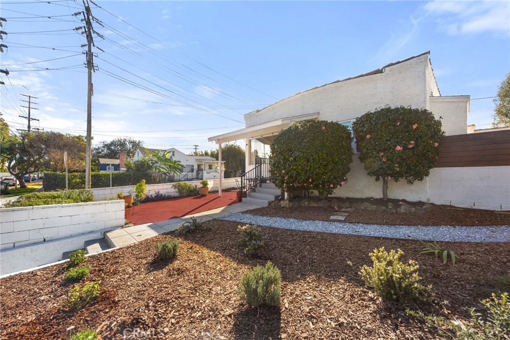 3652 Valleybrink Road Los Angeles, CA 90039 - Photo 24 of 33