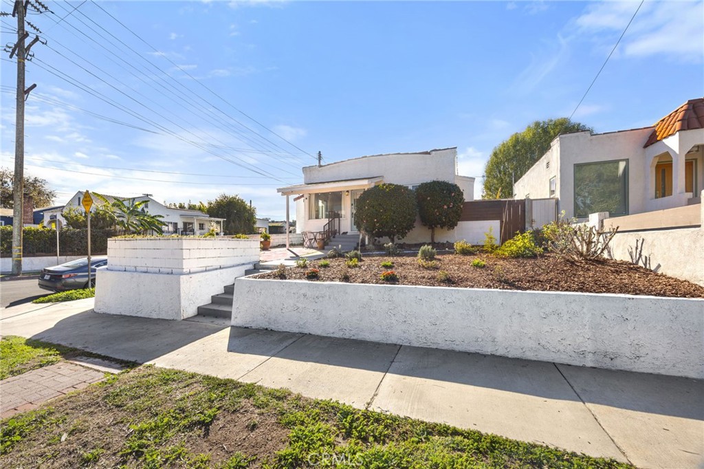 3652 Valleybrink Road Los Angeles, CA 90039 - Photo 25 of 33