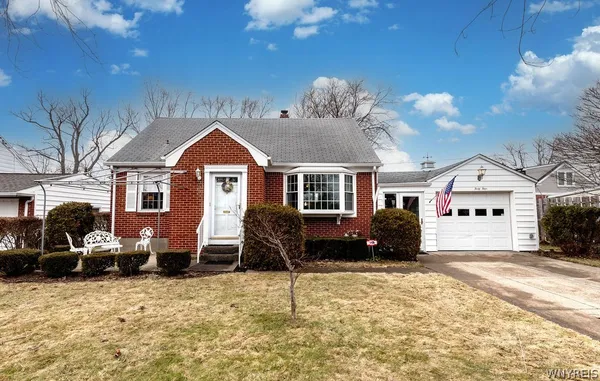 $249,000 | 44 Pinevale Court, Cheektowaga, NY 14225