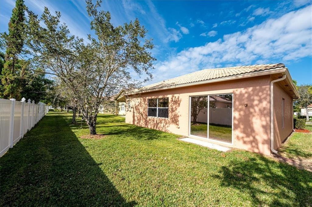 6217 Spring Lake Terrace Fort Pierce, FL 34951 - Photo 21 of 32 Photo 23