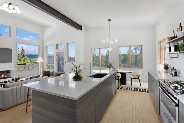 $1,585,000 | 136 Evenrude Road, Fairplay, CO 80440