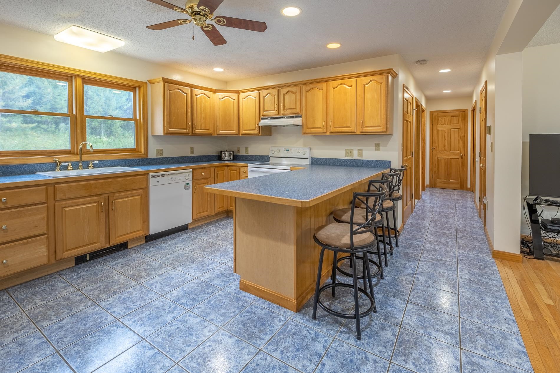 32 Eastman Hill Road Lebanon, NH 03766 - Photo 8 of 40 Gallery Image 8