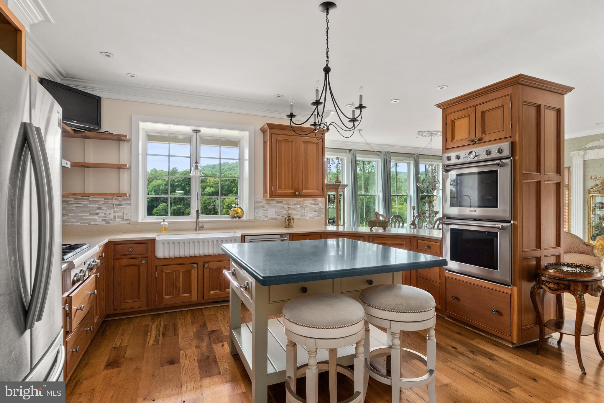 2220 Thurston Road Frederick, MD 21704 - Photo 19 of 139 Glorious Farm House Kitchen