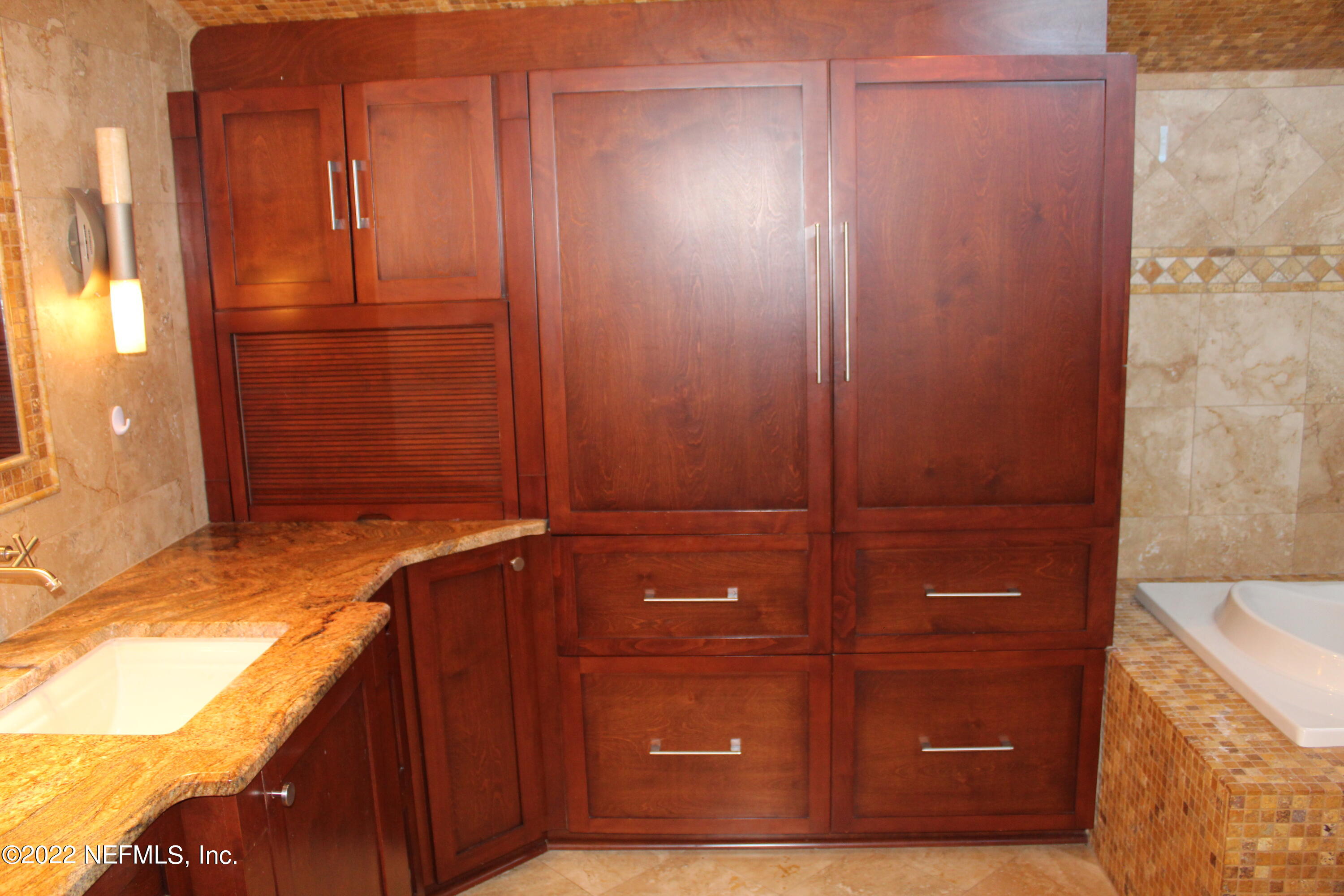 6535 Ferber Road Jacksonville, FL 32277 - Photo 39 of 82 Master Bath