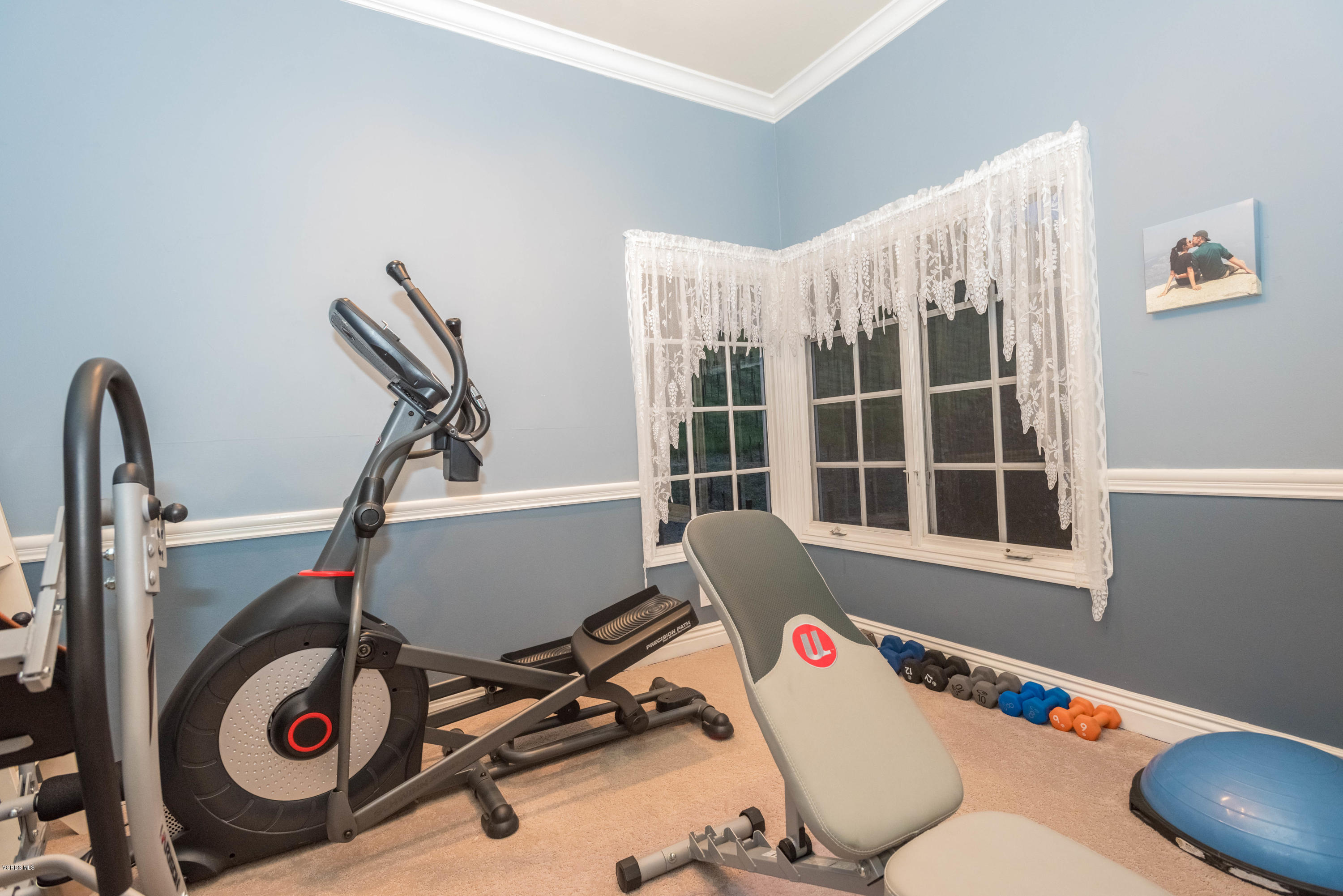 1735 Pancho Road Camarillo, CA 93012 - Photo 29 of 70 a view of a room with gym equipment