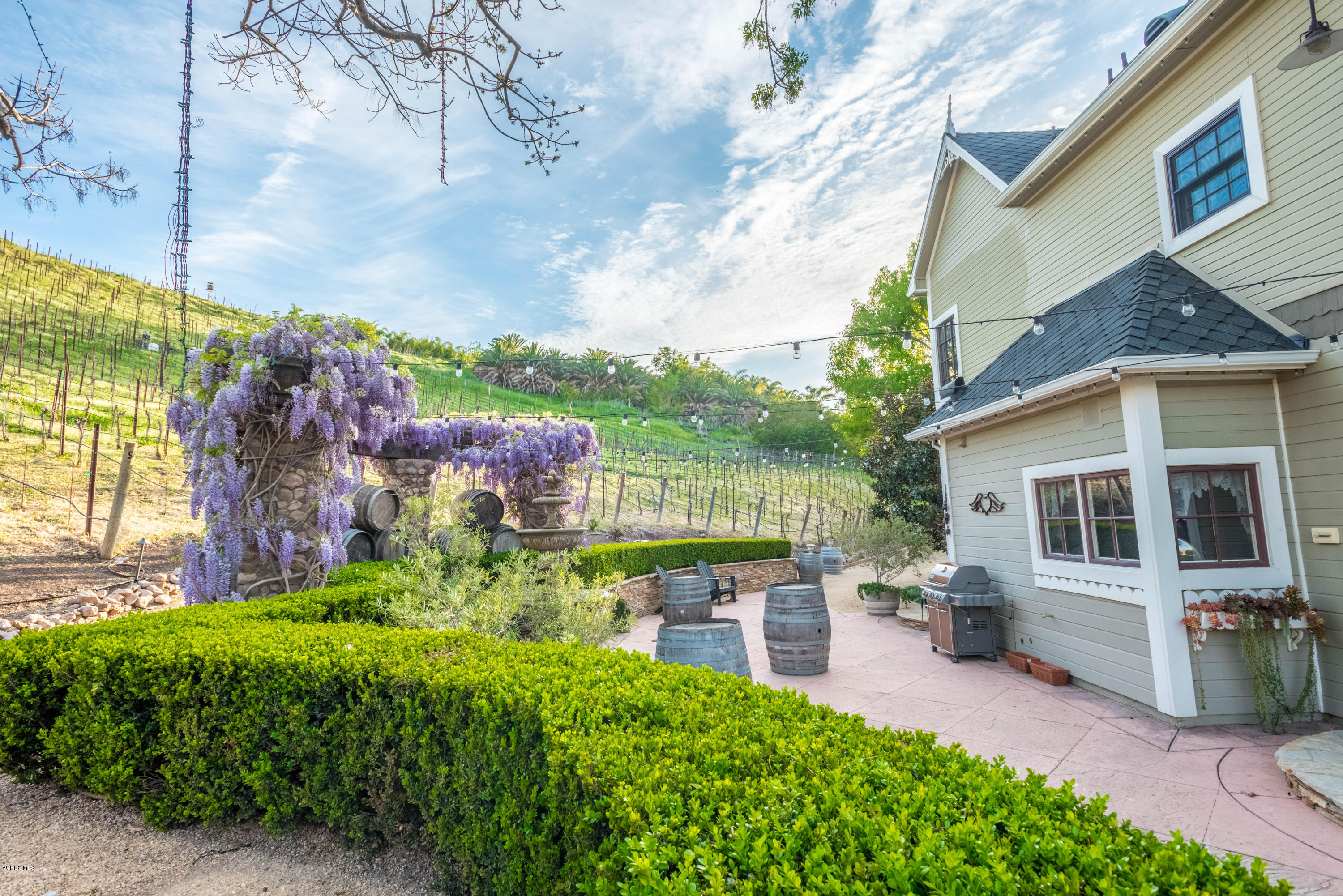 1735 Pancho Road Camarillo, CA 93012 - Photo 51 of 70 a backyard of a house with yard table and chairs