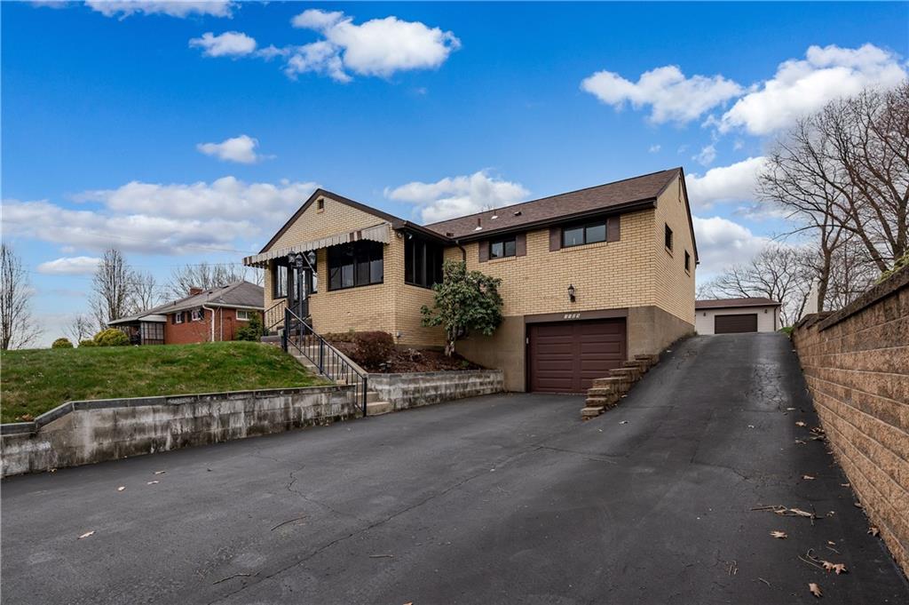 1109 Middle Road Glenshaw, PA 15116 - Photo 2 of 24 Gallery Image 2