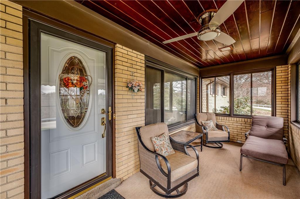 1109 Middle Road Glenshaw, PA 15116 - Photo 3 of 24 Gallery Image 3