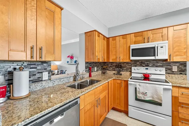 $219,000 | 800 Cove Cay Drive, Unit 4D, Clearwater, FL 33760