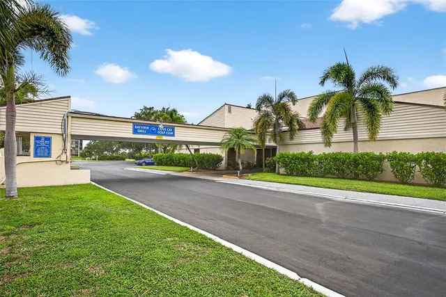 $219,000 | 800 Cove Cay Drive, Unit 4D, Clearwater, FL 33760