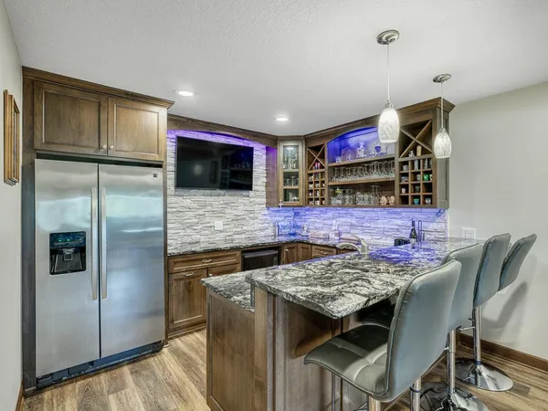 $625,000 | 6024 158th Street West, Apple Valley, MN 55124