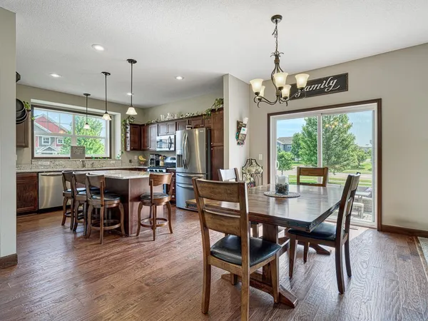 $625,000 | 6024 158th Street West, Apple Valley, MN 55124