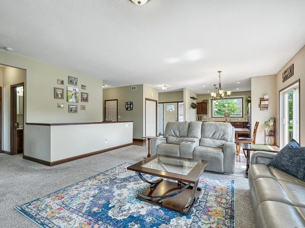 $625,000 | 6024 158th Street West, Apple Valley, MN 55124