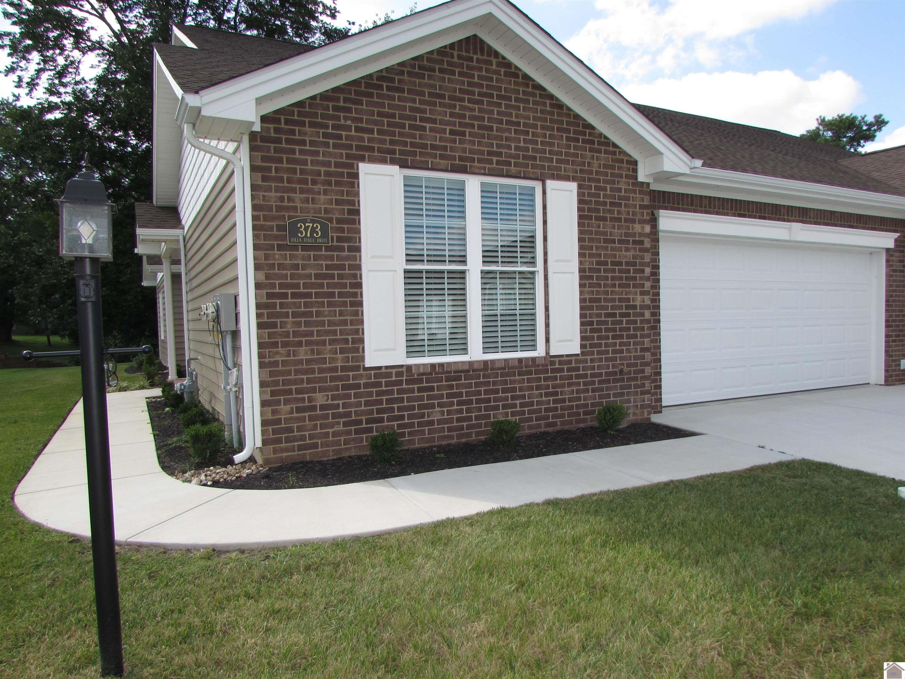 357 Villa Ridge Drive Paducah, KY 42003 - Photo 2 of 16 Photo 2