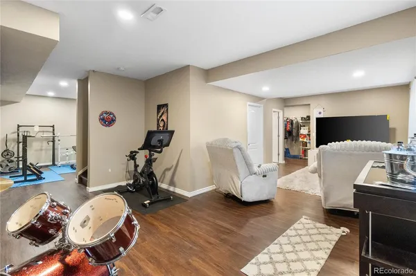 $575,000 | 6271 North Genoa Way, Aurora, CO 80019