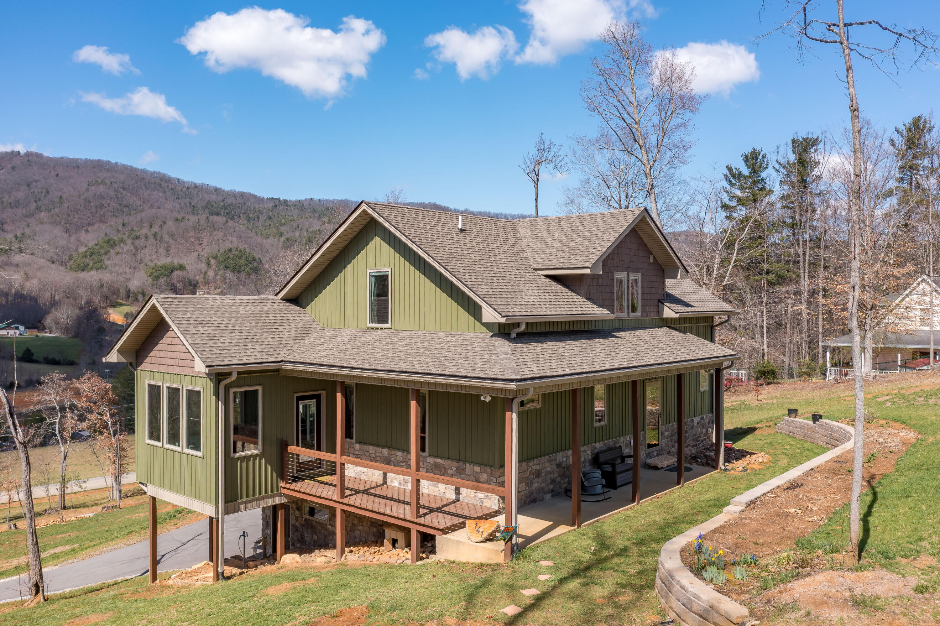 141 Pine Hill Road Unicoi, TN 37692 - Photo 1 of 87 141 Pine Hill Rd (14 of 85)