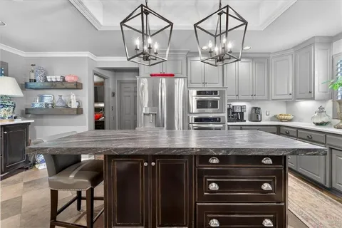 $1,549,000 | 8301 Roe Avenue, Prairie Village, KS 66207