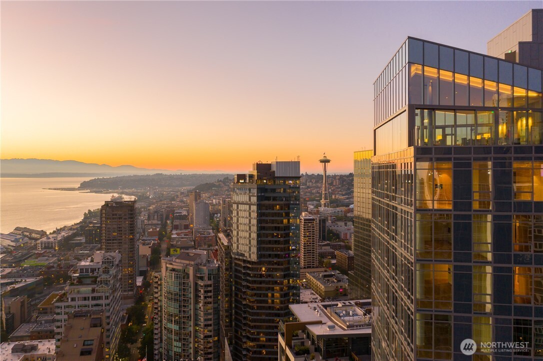 121 Stewart Street, Unit 1104 Seattle, WA 98101 - Photo 26 of 33