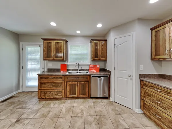$1,919 | 1901 Susan Road, Columbia, TN 38401