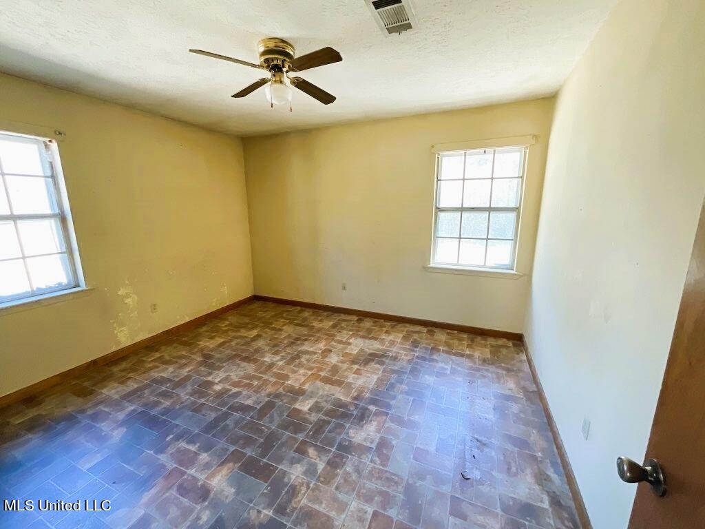1671 St John Road Braxton, MS 39044 - Photo 9 of 11 1671 St John St (10)-2