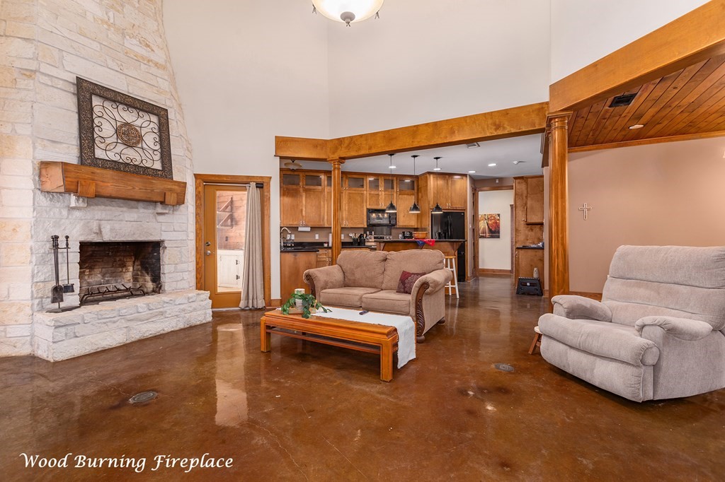 801 Caspers Cv Road Lufkin, TX 75904 - Photo 4 of 48 Gallery Image 4