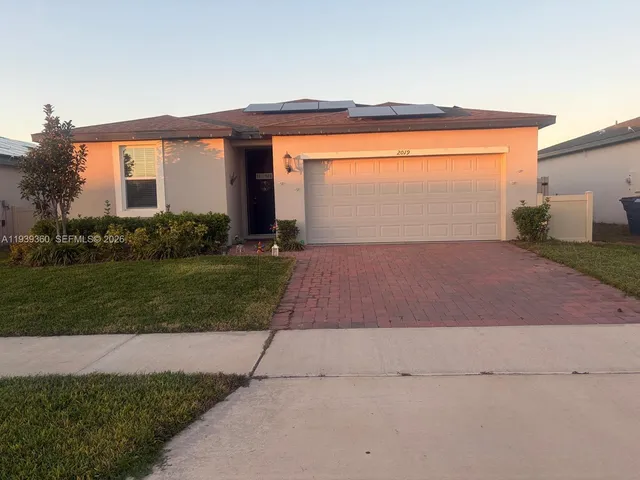 $320,000 | 2019 Kingsmen Court, Haines City, FL 33844