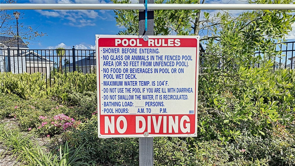 93015 Cope Court Fernandina Beach, FL 32034 - Photo 18 of 23 a sign that is sitting on a street