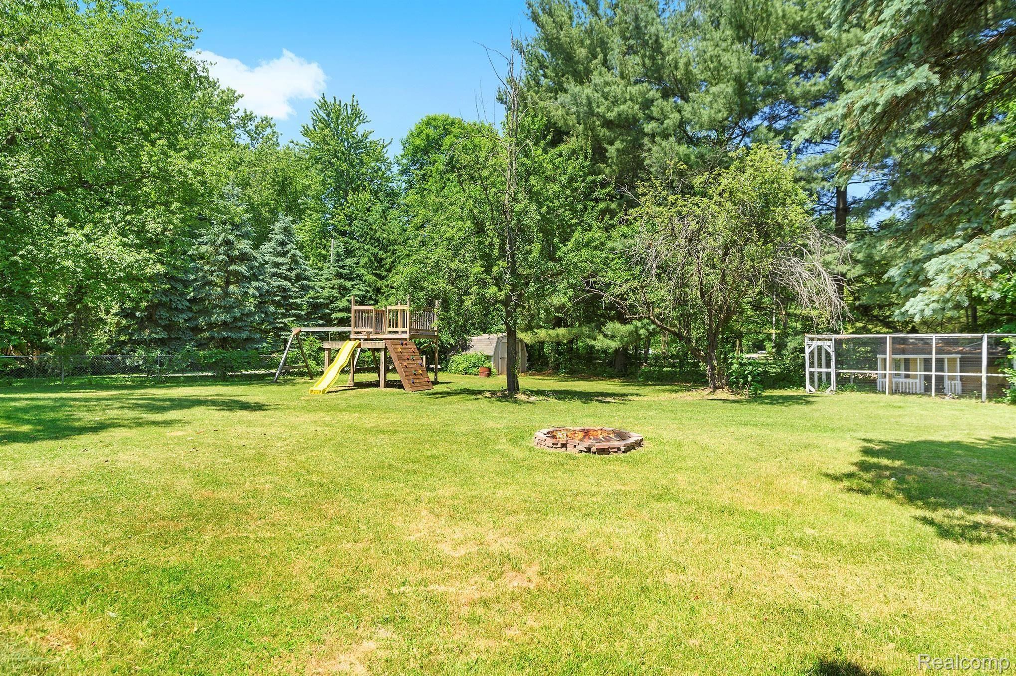7232 Coldwater Road Flushing, MI 48433 - Photo 24 of 25 CNG_2459.jpg
