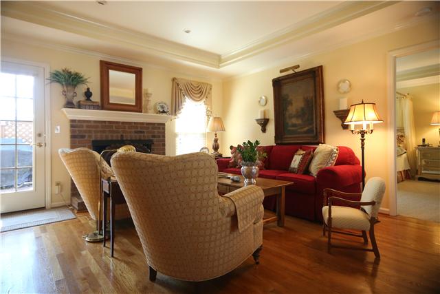 175 Heathersett Drive Franklin, TN 37064 - Photo 5 of 19 Living Room