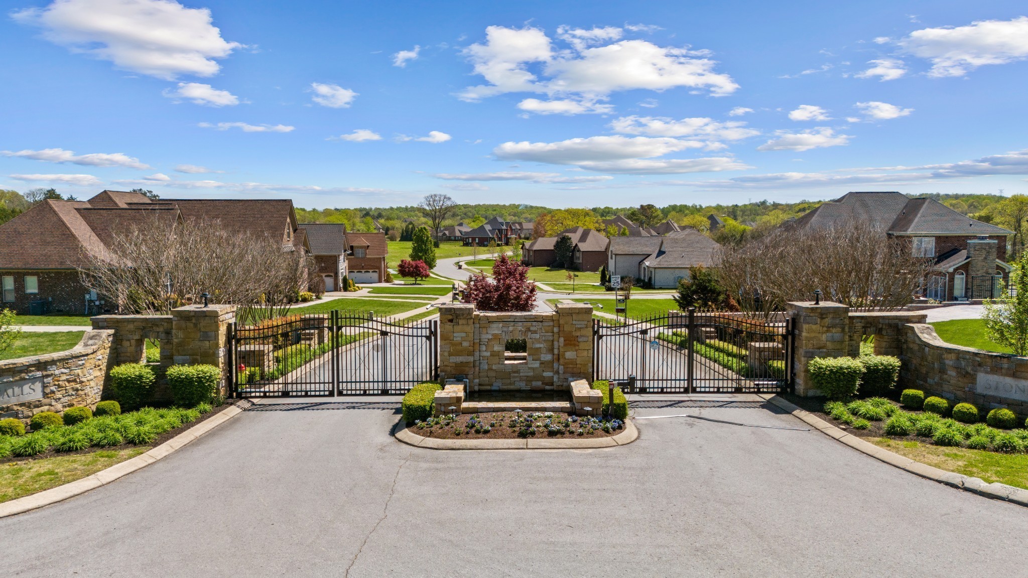 304 Stonebrook Point Lebanon, TN 37087 - Photo 6 of 8 a view of a city