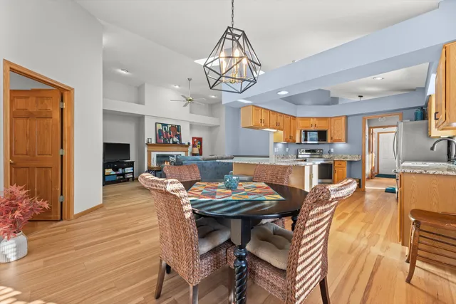 $445,900 | W175N8151 Robin Circle, Unit 1, Menomonee Falls, WI 53051