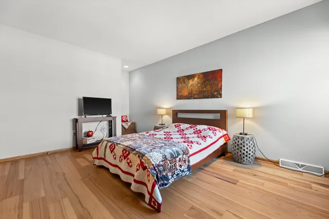 $445,900 | W175N8151 Robin Circle, Unit 1, Menomonee Falls, WI 53051