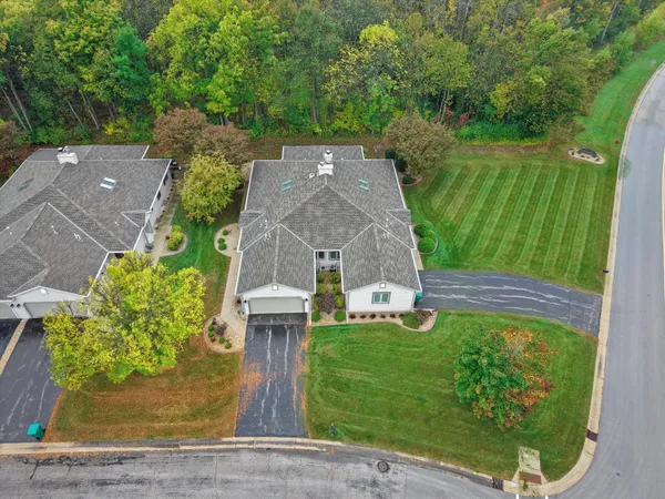 $445,900 | W175N8151 Robin Circle, Unit 1, Menomonee Falls, WI 53051
