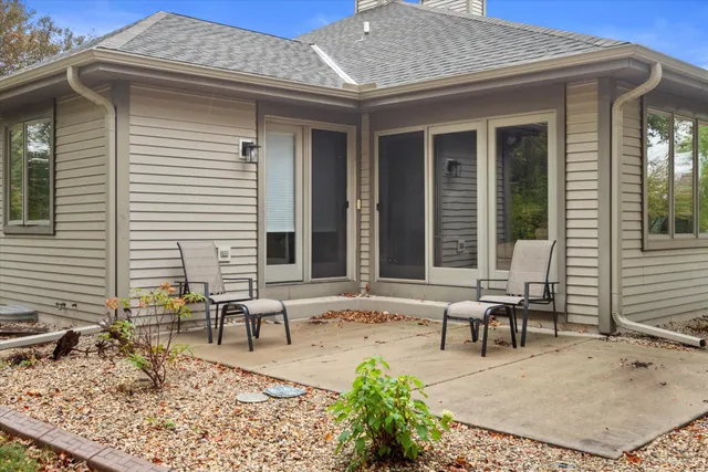 $445,900 | W175N8151 Robin Circle, Unit 1, Menomonee Falls, WI 53051