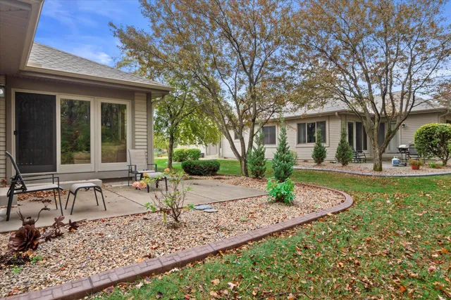 $445,900 | W175N8151 Robin Circle, Unit 1, Menomonee Falls, WI 53051