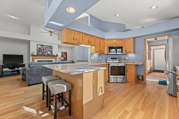 $445,900 | W175N8151 Robin Circle, Unit 1, Menomonee Falls, WI 53051