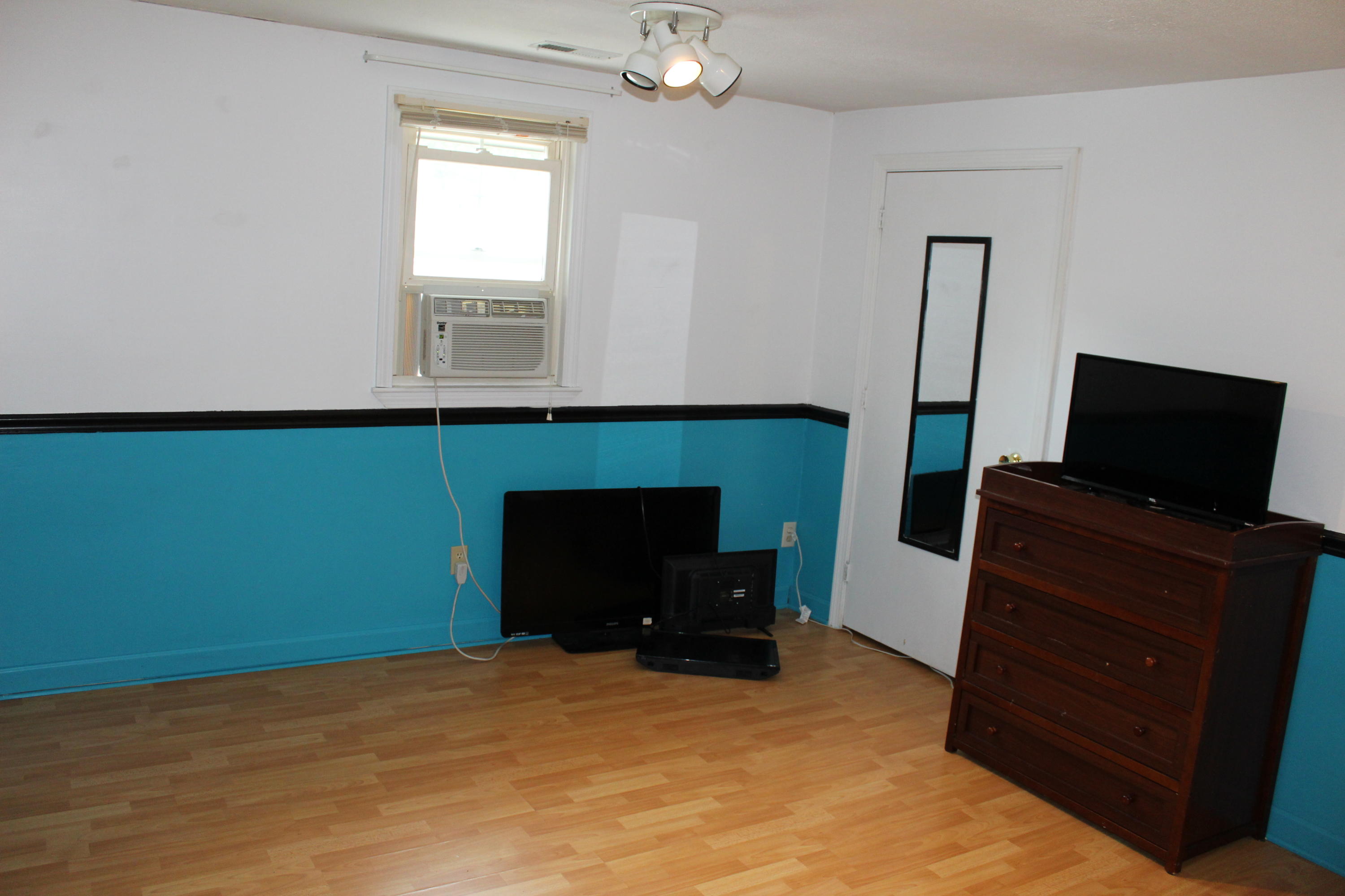 9 Ruth Street Sanford, ME 04073 - Photo 20 of 35 IMG_0971