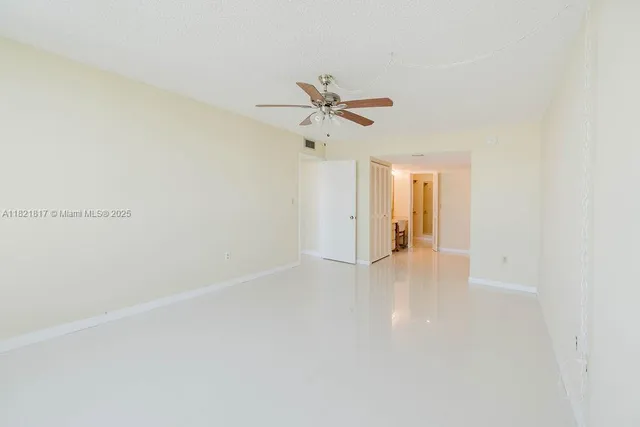 $875,000 | 11 Island Avenue, Unit 1410, Miami Beach, FL 33139