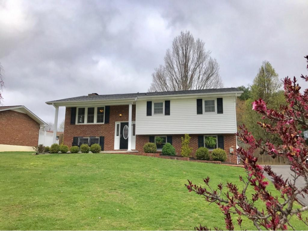 97 Winding Way Road Bristol, VA 24201 - Photo 2 of 18 Photo 2
