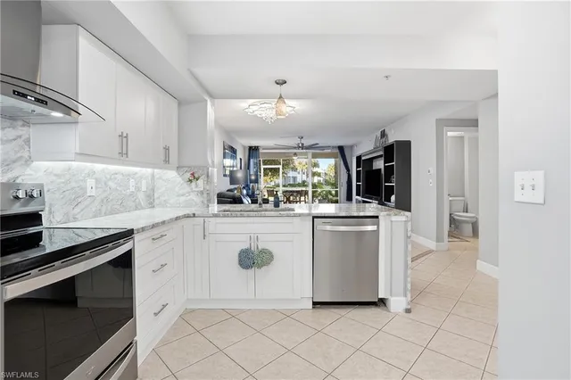 $335,000 | 4950 Deerfield Way, Unit 103, Naples, FL 34110