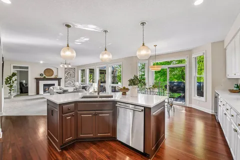 $1,400,000 | 1981 Topaz Drive, Chanhassen, MN 55317